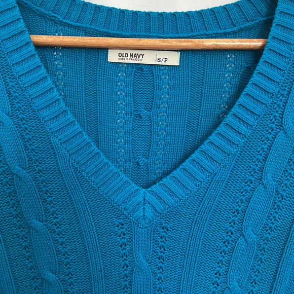 Old Navy Women's Blue Turquois Cable Knit V-Neck Sweater - Size S/P - Picture 2 of 6